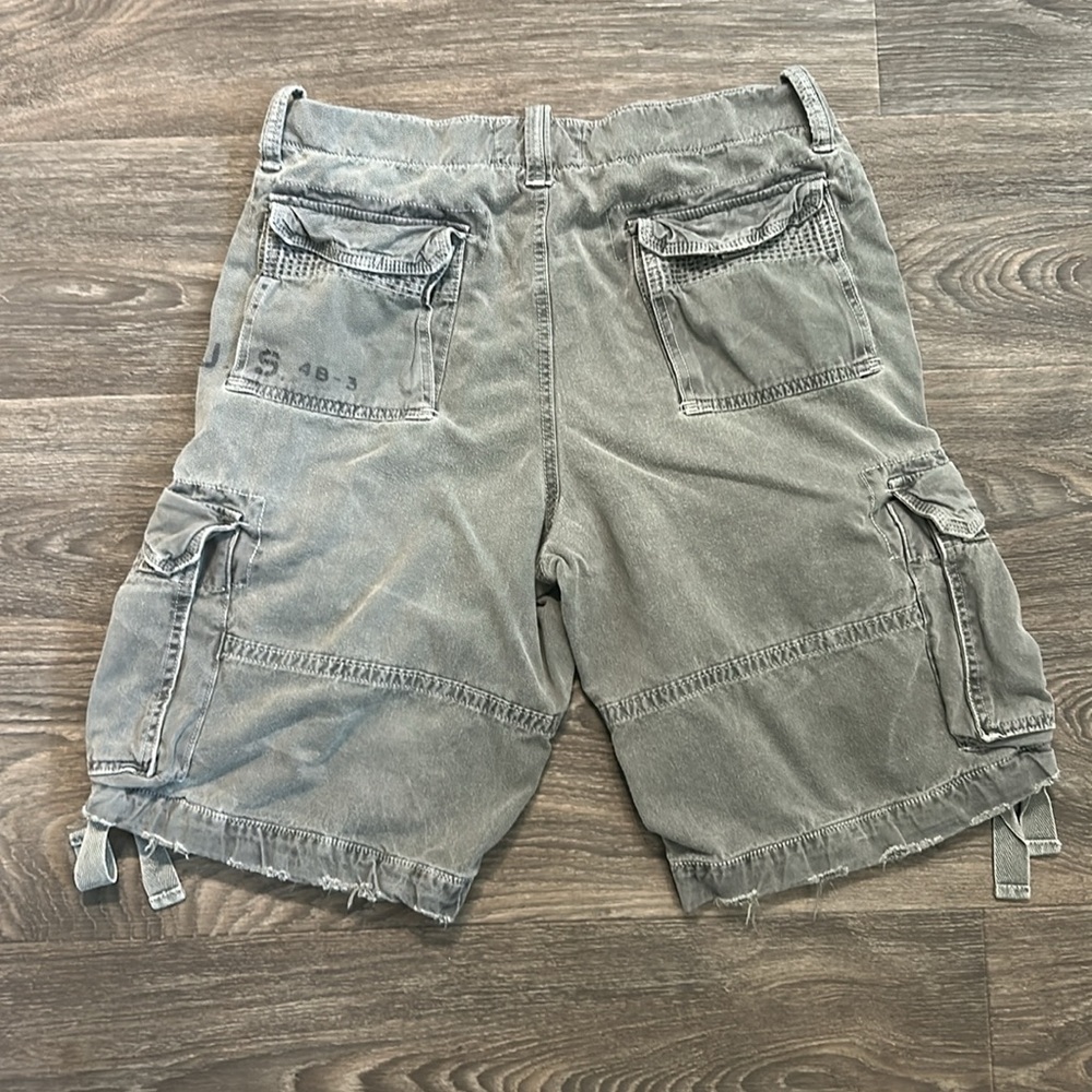 American Eagle Cargo Shorts Classic Utility Short Gray Green Y2K 90s Size 33 - Picture 7 of 10